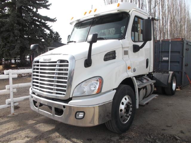 2013 FREIGHTLINER CASCADIA S/A 5TH WHEEL TRUCK